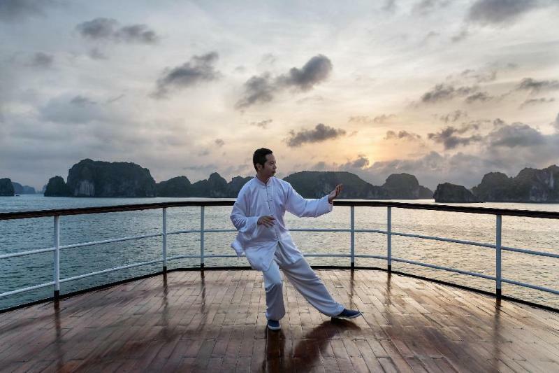 Emeraude Classic Cruises Hotel Hạ Long Ngoại thất bức ảnh