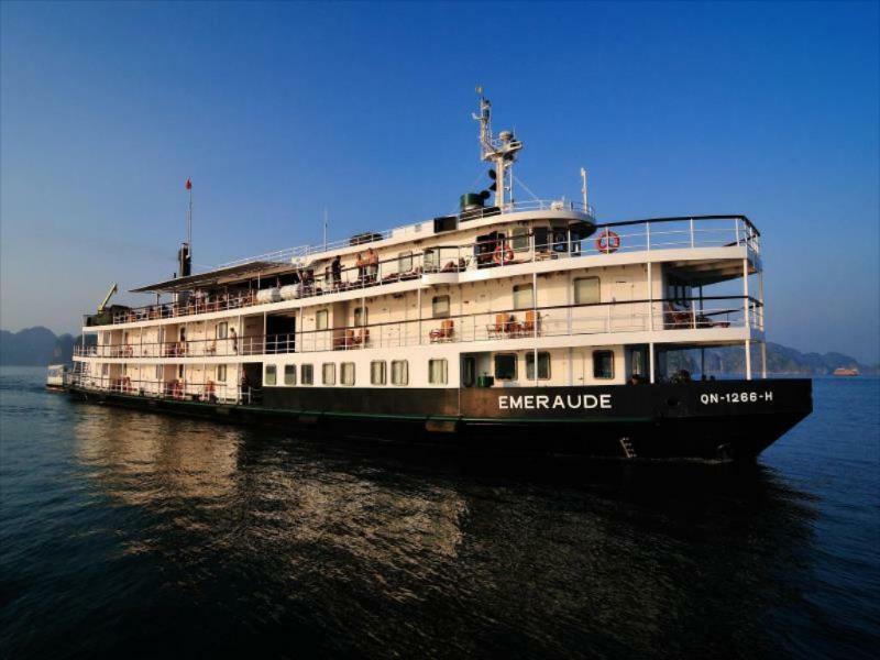Emeraude Classic Cruises Hotel Hạ Long Ngoại thất bức ảnh
